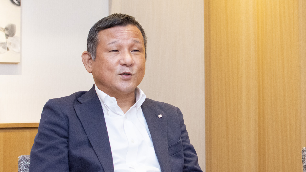株式会社レオパレス21 総務購買部 上野善隆 部長