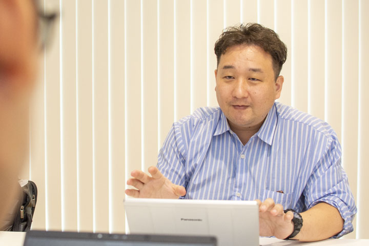 自分で作った潮位や浸水のデータに住宅資産に関するデータを重ね合わせることで経済損失額を明らかにしたいという思いがあったという豊田将也准教授