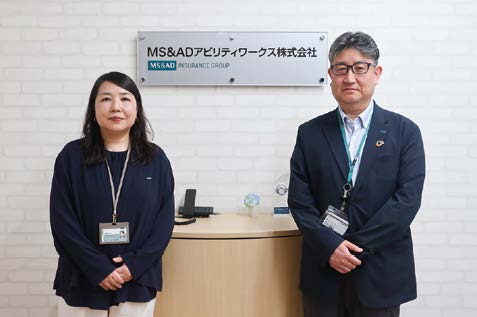 左：雇用推進事業部長　遠藤 貴子　右：管理部長　橋本 実